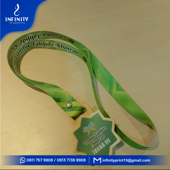 Medali Akrilik 3 mm + Tali Lanyard 2 cm 1 Sisi