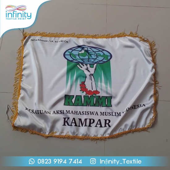 Bendera Bahan Satin Banner (web)
