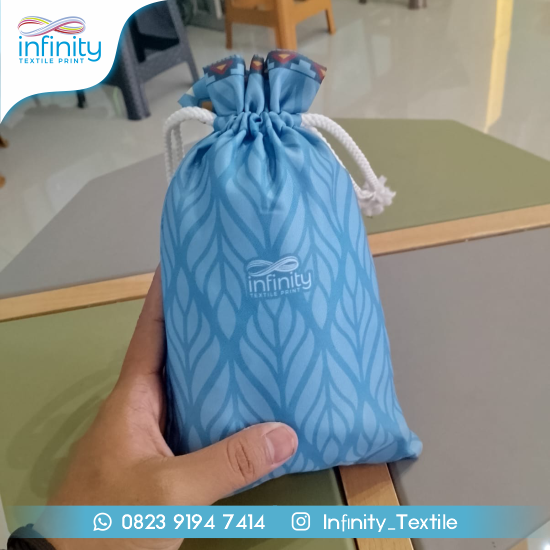 Pouch Fullprinting  uk 22 x 17 cm Sedang